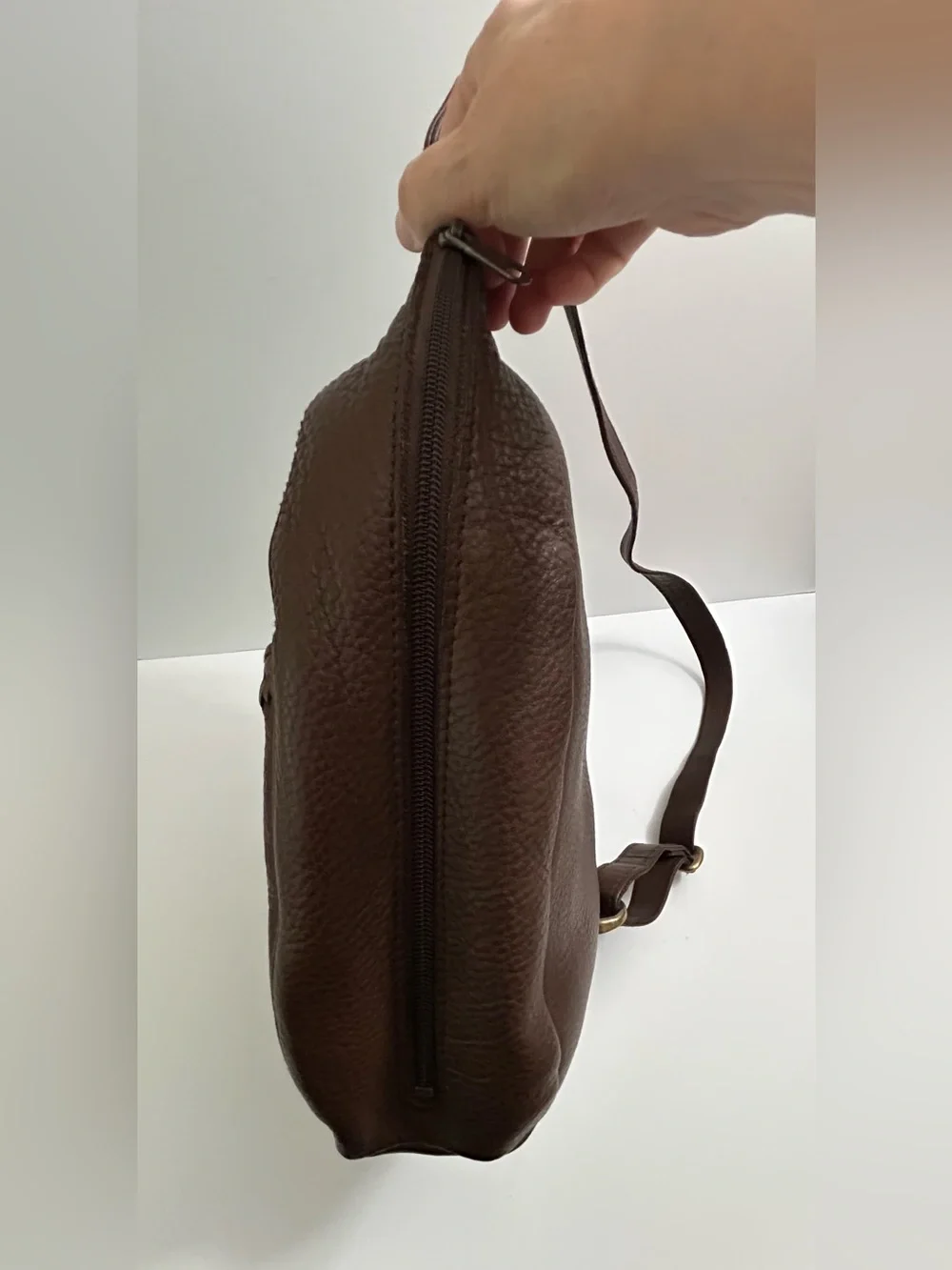 Ellington leather sling